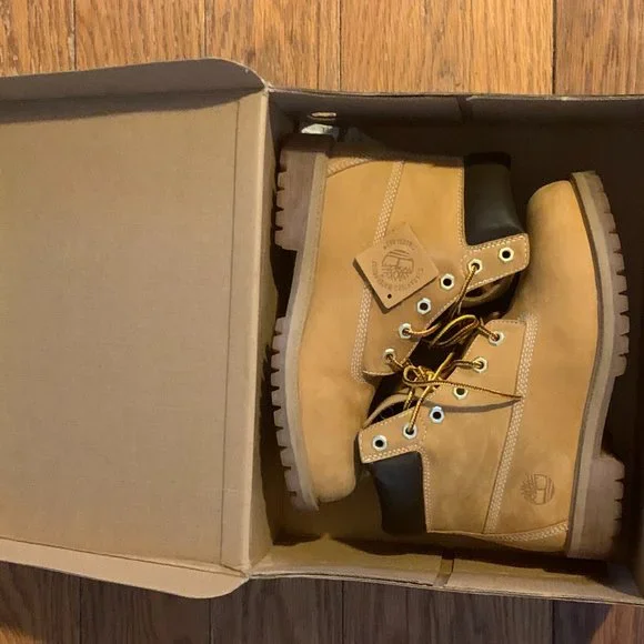 Timberland Waterproof Boot - Picture 4 of 5